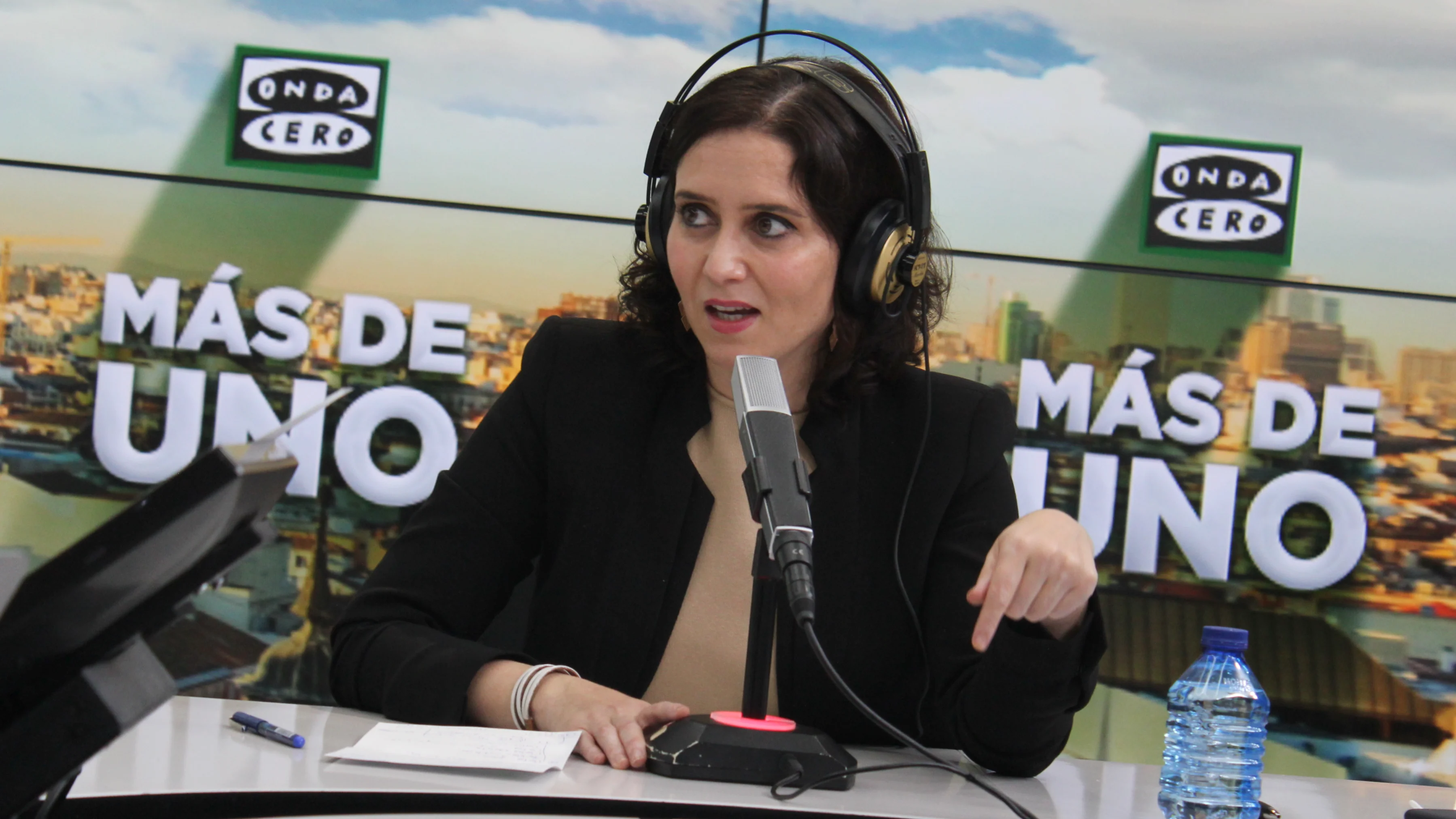 Isabel Díaz Ayuso con Carlos Alsina en Más de Uno