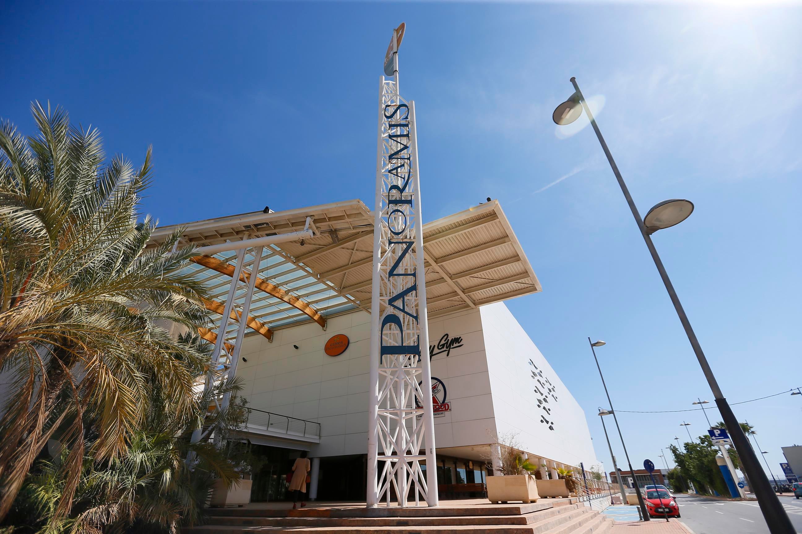 Las antiguas naves de Amaro González en el puerto de Alicante serán un centro tecnológico Las antiguas naves de Amaro González en el puerto de Alicante serán un centro tecnológico