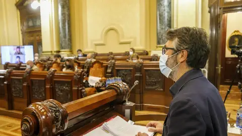 Villoslada en un pleno de A Coruña Villoslada en un pleno de A Coruña
