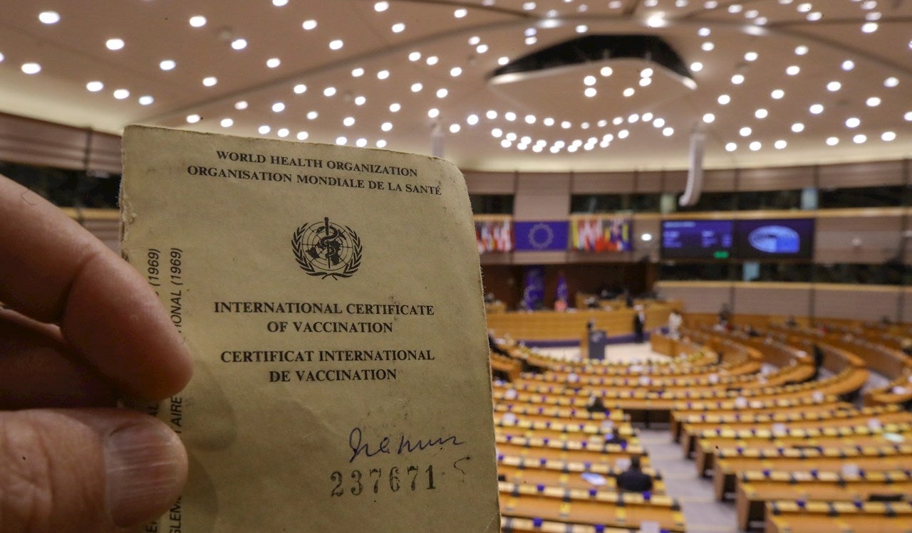 La Brújula de la economía: El pasaporte COVID-19 La Brújula de la economía: El pasaporte COVID-19