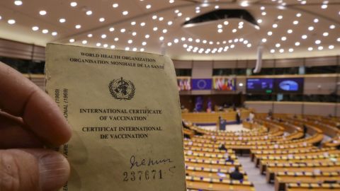 El Parlamento Europeo vota sobre el pasaporte COVID enfrentado a los Estados miembros
