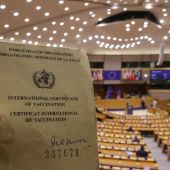 El Parlamento Europeo vota sobre el pasaporte COVID enfrentado a los Estados miembros