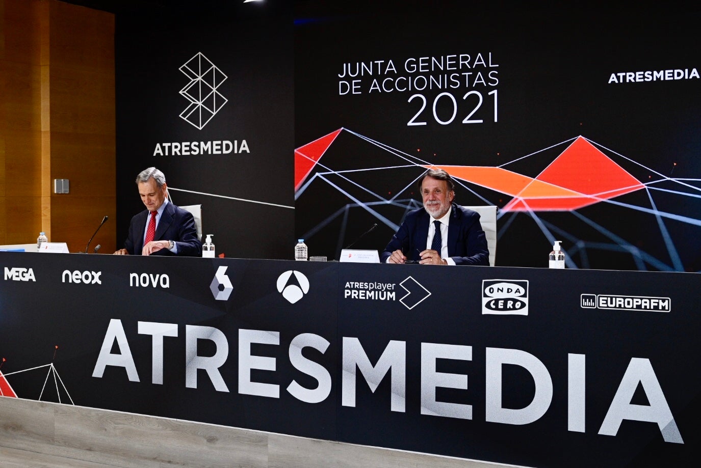 Atresmedia consolida su liderazgo como primer grupo audiovisual mostrando su fortaleza en la información y el entretenimiento Atresmedia consolida su liderazgo como primer grupo audiovisual mostrando su fortaleza en la información y el entretenimiento
