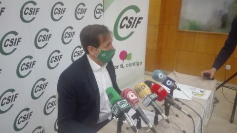 Carmelo G&oacute;mez durante la rueda de prensa en Ciudad Real