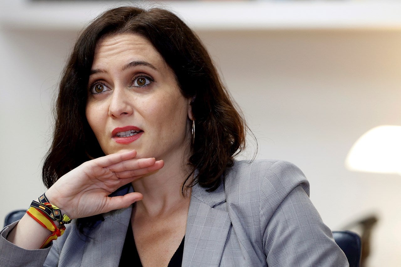 Isabel Díaz Ayuso dice que si se tuviera que tatuar sería un '69', "los escaños para gobernar sola" Isabel Díaz Ayuso dice que si se tuviera que tatuar sería un '69', "los escaños para gobernar sola"
