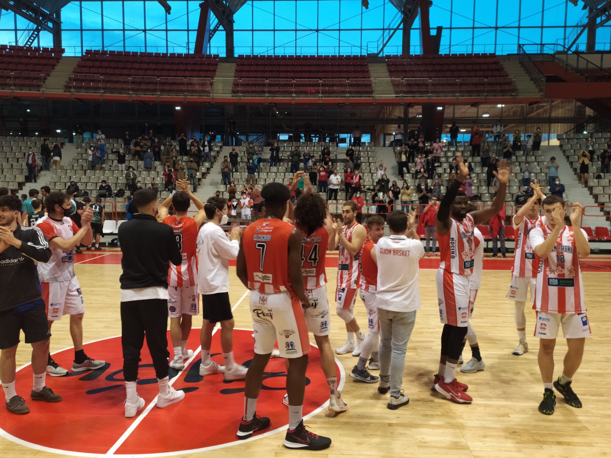 Gijón Basket baja el telón a la temporada Gijón Basket baja el telón a la temporada