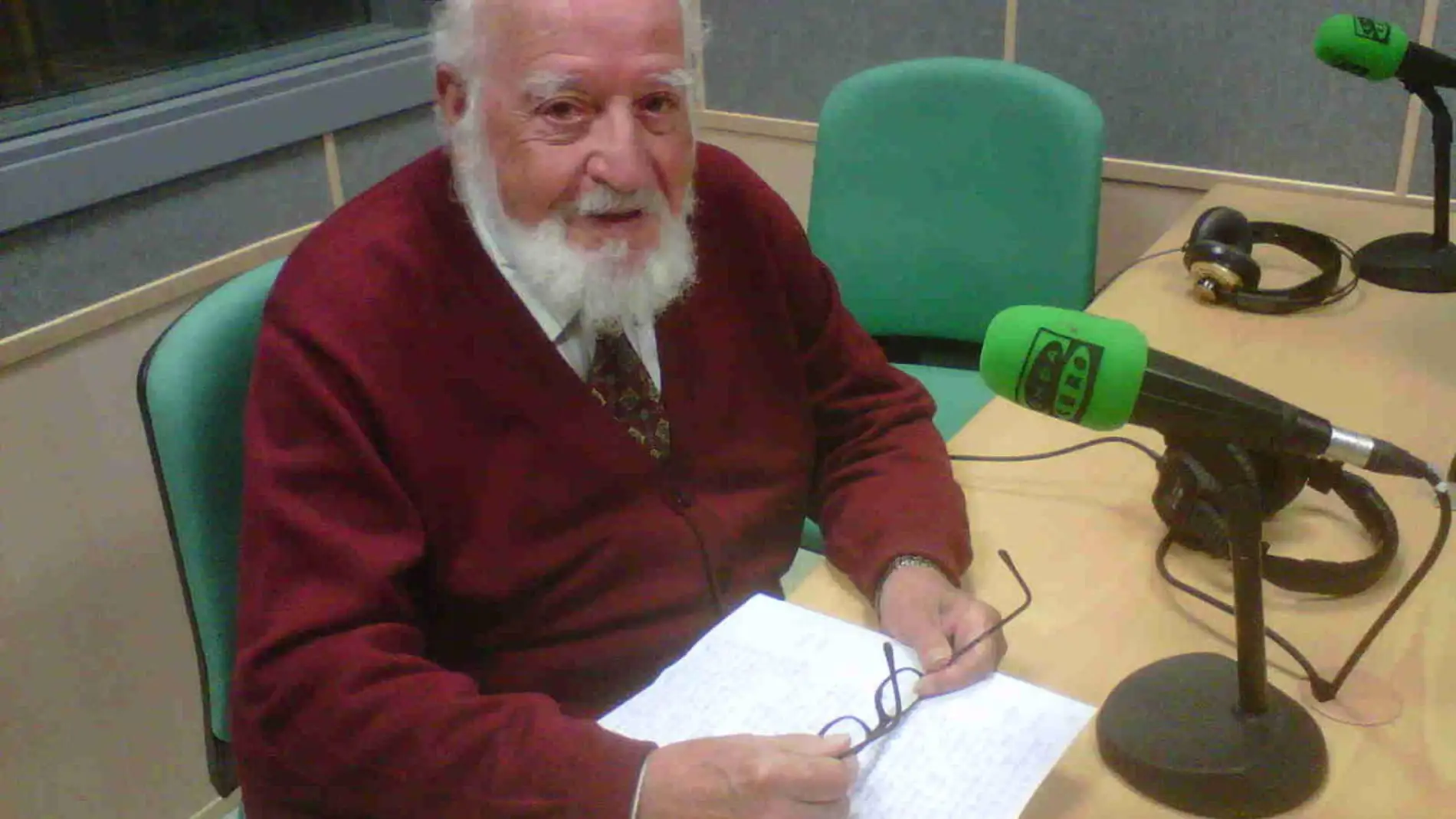 Enrique Domínguez Millán, en los estudios de Onda Cero Cuenca, en una imagen de archivo