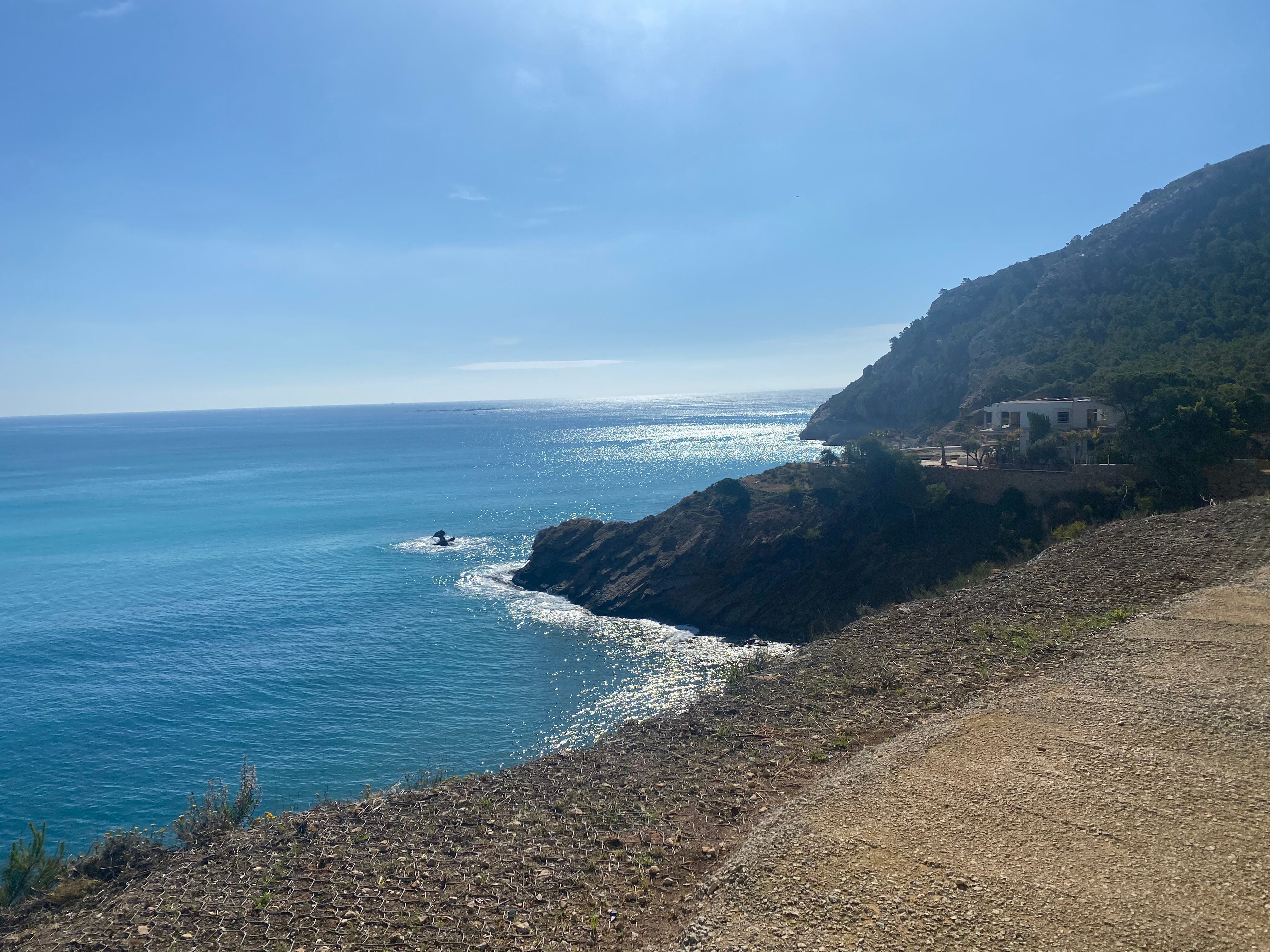 Cielos poco nubosos para este jueves en L'Alfàs del Pi, Benidorm y La Vila Cielos poco nubosos para este jueves en L'Alfàs del Pi, Benidorm y La Vila