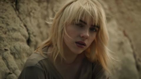 Billie Eilish, estrangulada por una serpiente en el videoclip de 'Your Power'