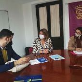 Instantes de la reunión en el Ayuntamiento de Puerto Real