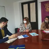 Instantes de la reunión en el Ayuntamiento de Puerto Real Instantes de la reunión en el Ayuntamiento de Puerto Real