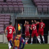 El Granada da la sorpresa en el Camp Nou y el Barcelona no asalta el liderato de la Liga