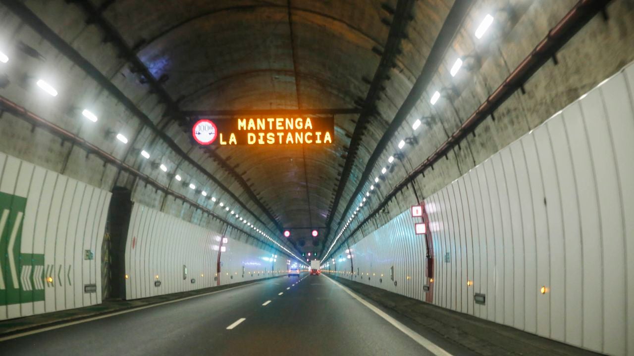 Reabierto al tráfico el túnel del Folgoso en A Cañiza Reabierto al tráfico el túnel del Folgoso en A Cañiza