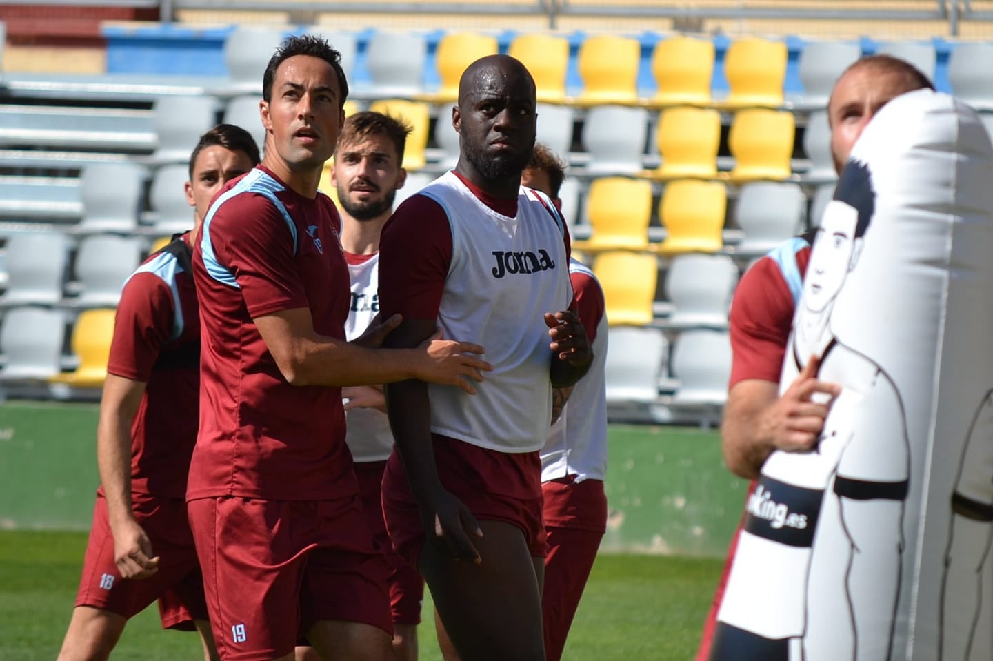 El Orihuela CF recibe el domingo al Hospitalet con presencia de hasta 1.000 espectadores El Orihuela CF recibe el domingo al Hospitalet con presencia de hasta 1.000 espectadores