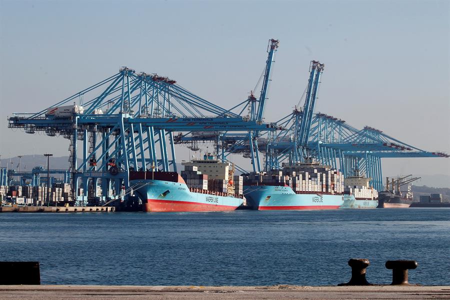 La economía española recae en el primer trimestre y se contrae un 0,5% por la tercera ola del covid-19 La economía española recae en el primer trimestre y se contrae un 0,5% por la tercera ola del covid-19