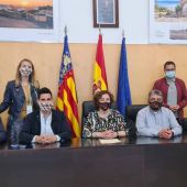 Han sido confeccionadas por la comisión de fiestas de la localidad y van a ser destinadas a una posta médica y residencia de ancianos en Perú 