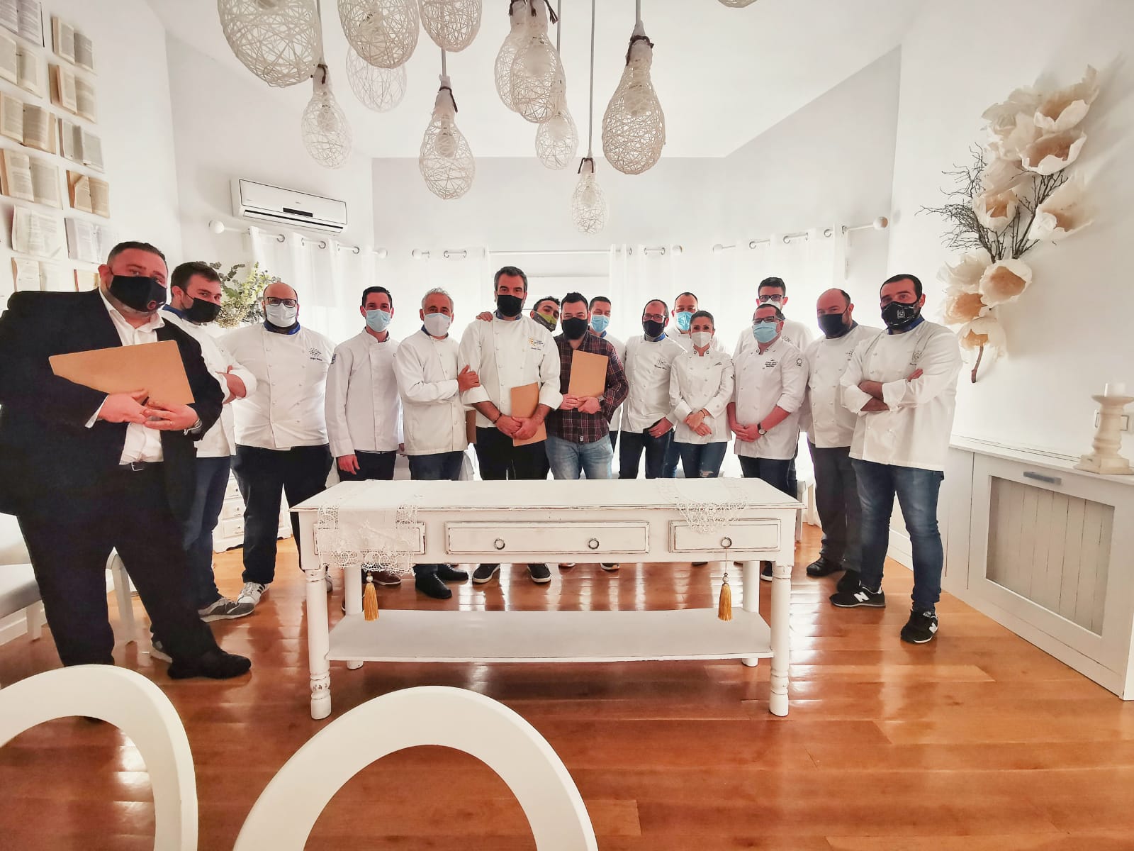 Pacto regional para defender la imagen del profesional de la Gastronomía Pacto regional para defender la imagen del profesional de la Gastronomía