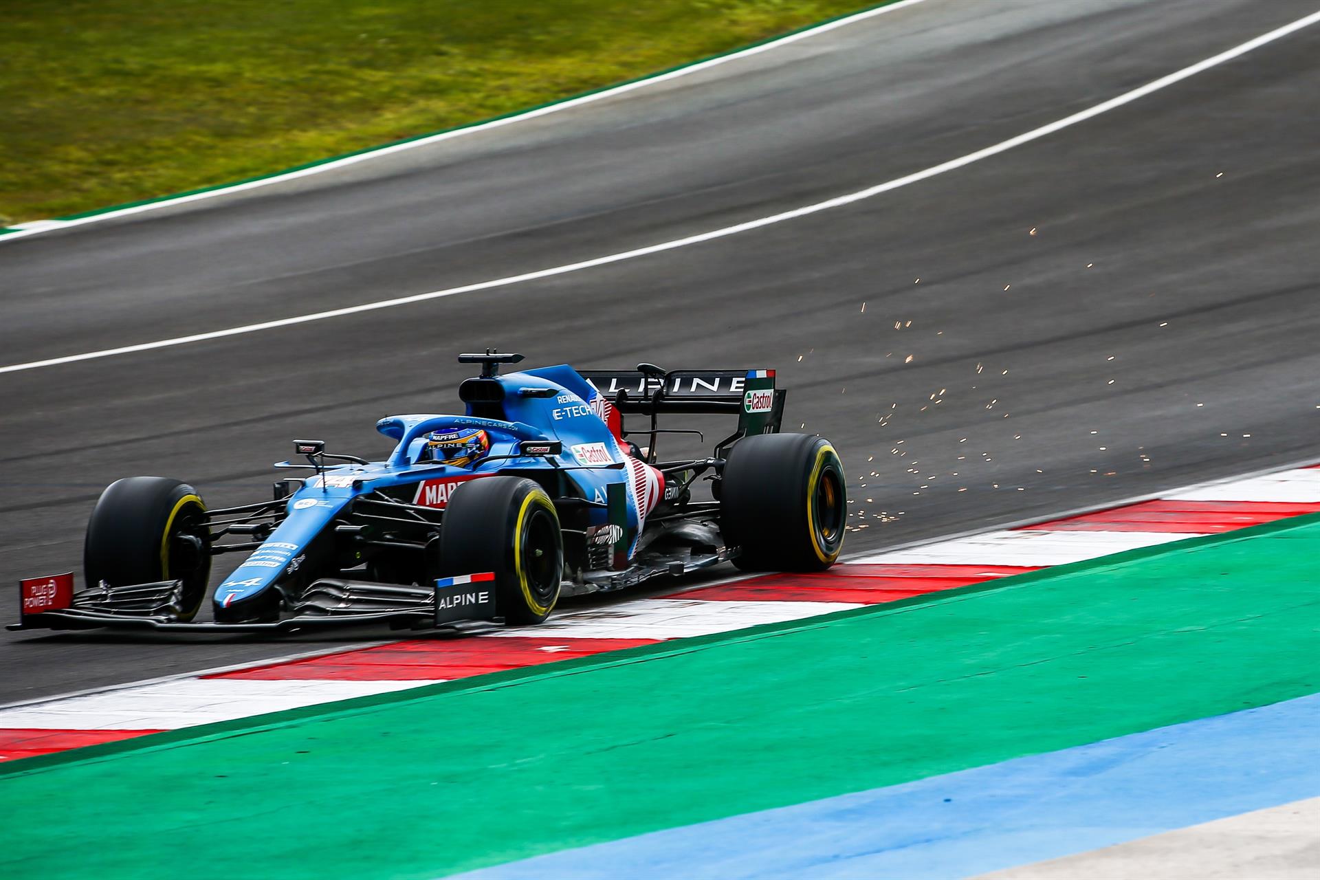 Bottas sorprende en Portimao; Sainz saldrá quinto y Alonso decimotercero Bottas sorprende en Portimao; Sainz saldrá quinto y Alonso decimotercero