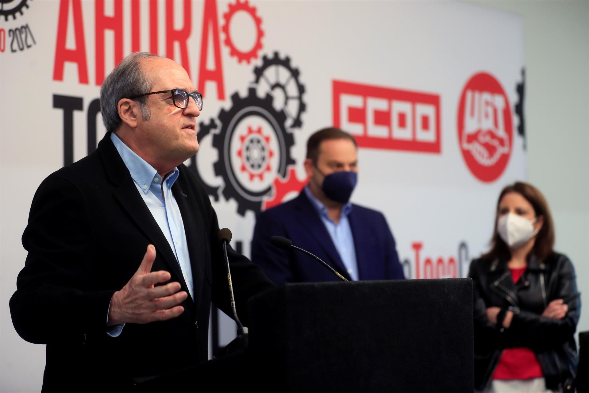 El PSOE llama a los trabajadores a luchar por los derechos "para que la derecha depredadora no nos los arrebate" El PSOE llama a los trabajadores a luchar por los derechos "para que la derecha depredadora no nos los arrebate"