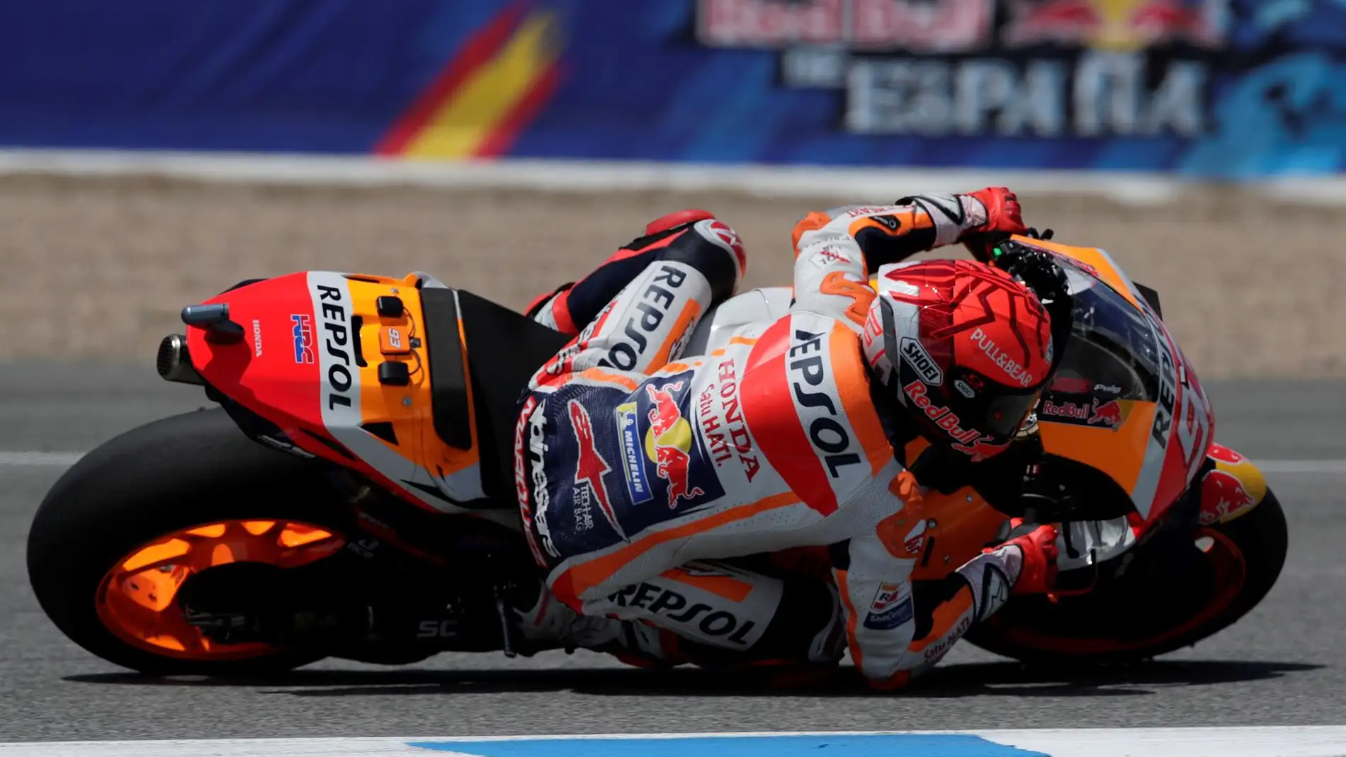 Marc Márquez en los entrenamientos libres de la categoría de MotoGP del Gran Premio Red Bull de España