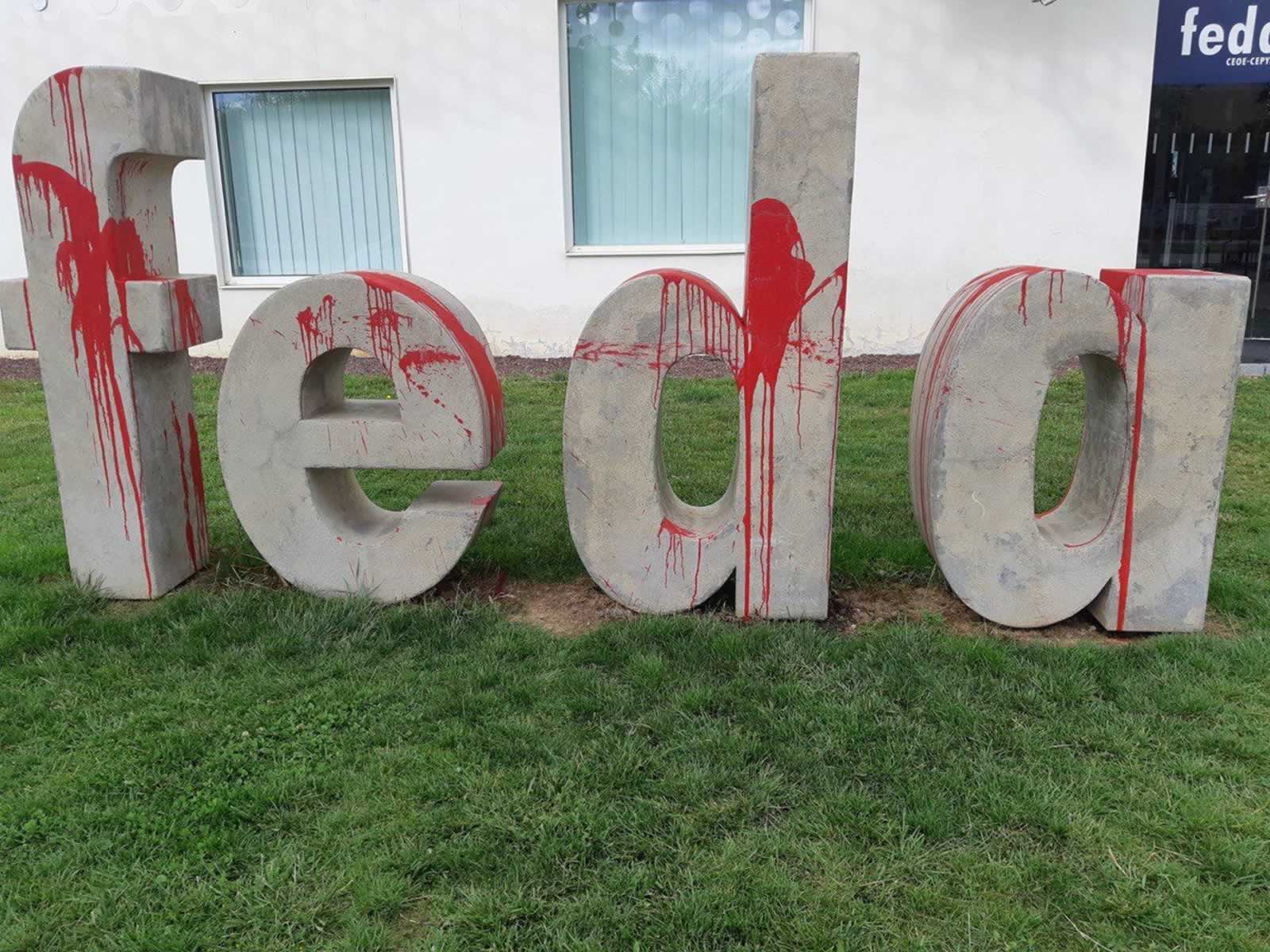 Condena a los actos vandálicos perpetrados en la sede de Feda Condena a los actos vandálicos perpetrados en la sede de Feda
