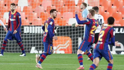 Leo Messi tras marcar el primer gol al Valencia CF Leo Messi tras marcar el primer gol al Valencia CF