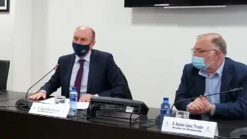 El Viceconsejero con el Alcalde de Ribadesella El Viceconsejero con el Alcalde de Ribadesella
