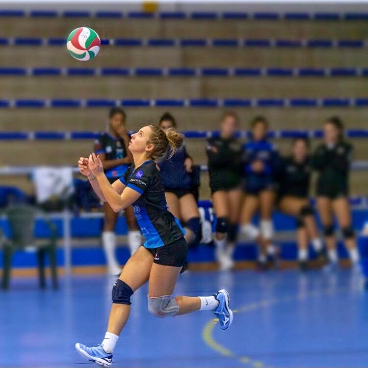 Mireia Guilabert regresa a la Superliga-1 para jugar en el Cajasol Voley de Sevilla Mireia Guilabert regresa a la Superliga-1 para jugar en el Cajasol Voley de Sevilla