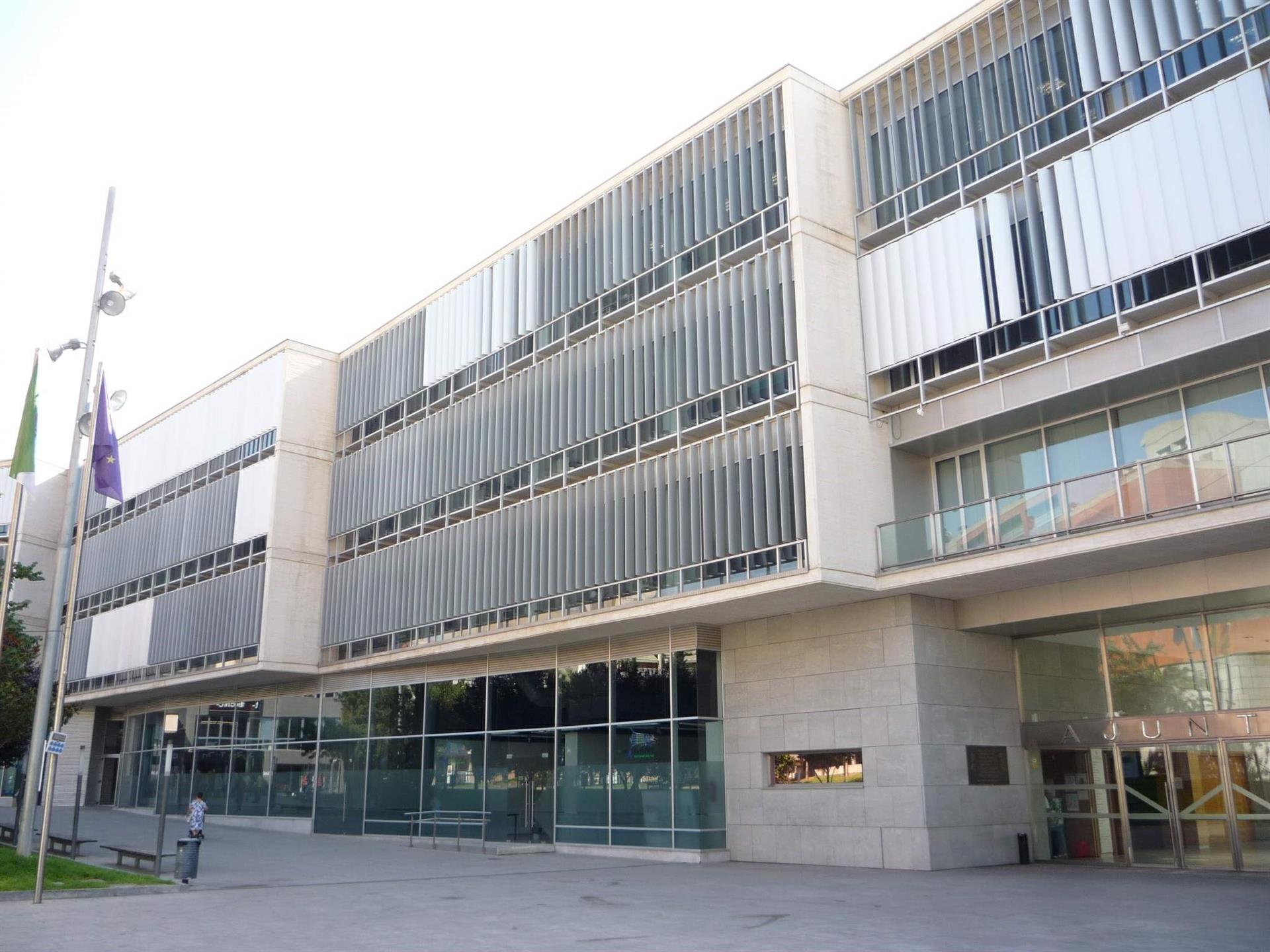 Sant Vicent del Raspeig también suspende la celebración de las Hogueras y Barracas Sant Vicent del Raspeig también suspende la celebración de las Hogueras y Barracas