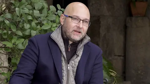 Fernando J. Múñez, autor de 'La cocinera de Castamar', sobre la serie: "Es una obra que nace de mi obra" Fernando J. Múñez, autor de 'La cocinera de Castamar', sobre la serie: "Es una obra que nace de mi obra"
