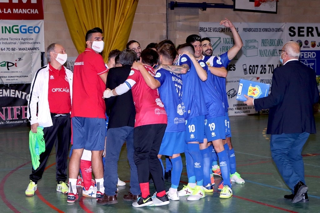 Manzanares Quesos El Hidalgo entra en la fase final y se enfrentará el sábado al Unión Afríca Ceutí Manzanares Quesos El Hidalgo entra en la fase final y se enfrentará el sábado al Unión Afríca Ceutí