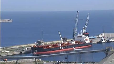 Buque Stavanger Pearl atracado en Bilbao