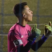 Eloy con el brazalete de capitán de la UD San Pedro Eloy con el brazalete de capitán de la UD San Pedro