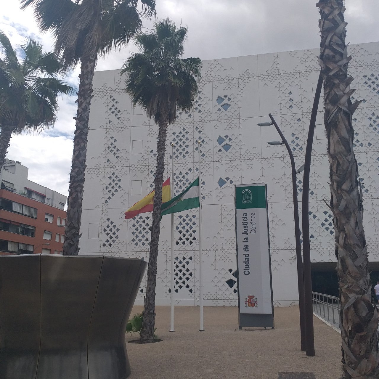 Investigados un guardia civil y seis empresarios acusados de cohecho, falsedad documental y prevaricar Investigados un guardia civil y seis empresarios acusados de cohecho, falsedad documental y prevaricar