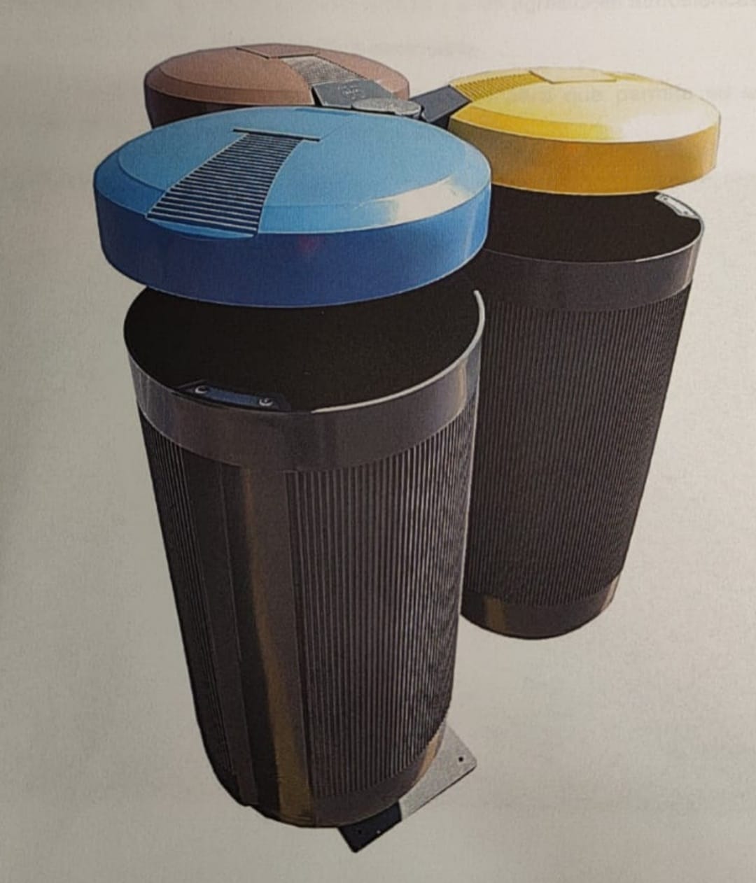 La ubicación de estas papeleras será en los espacios cercanos más usados por los más pequeños como son los parques infantiles La ubicación de estas papeleras será en los espacios cercanos más usados por los más pequeños como son los parques infantiles