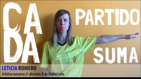 &Aacute;rbitra de f&uacute;tbol sala
