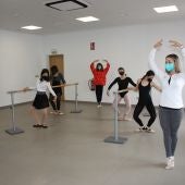 La Escuela Municipal de Danza regresa al gimnasio municipal tras su acondicionamiento