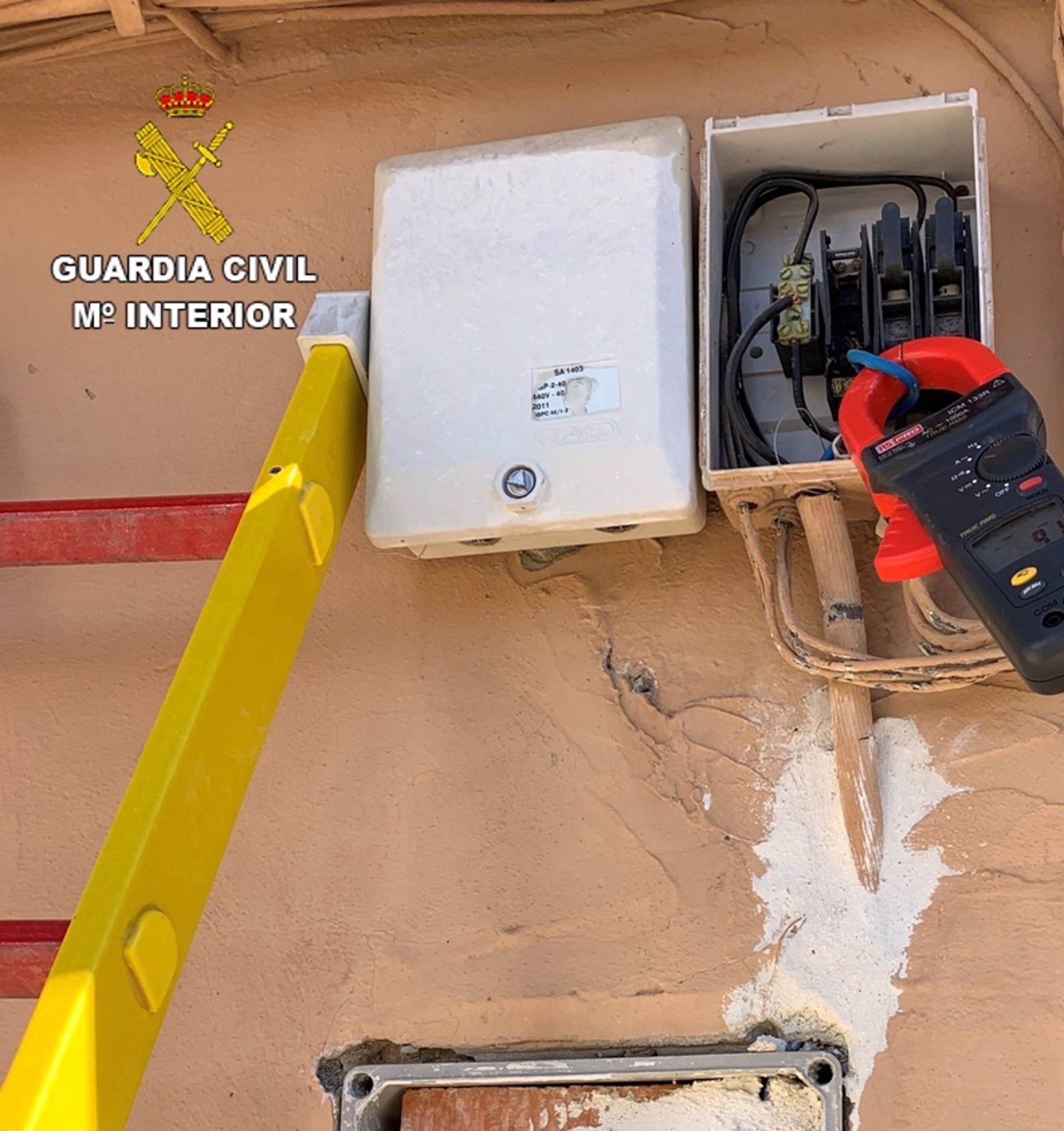 La guardia civil investiga a 24 personas por fraude La guardia civil investiga a 24 personas por fraude