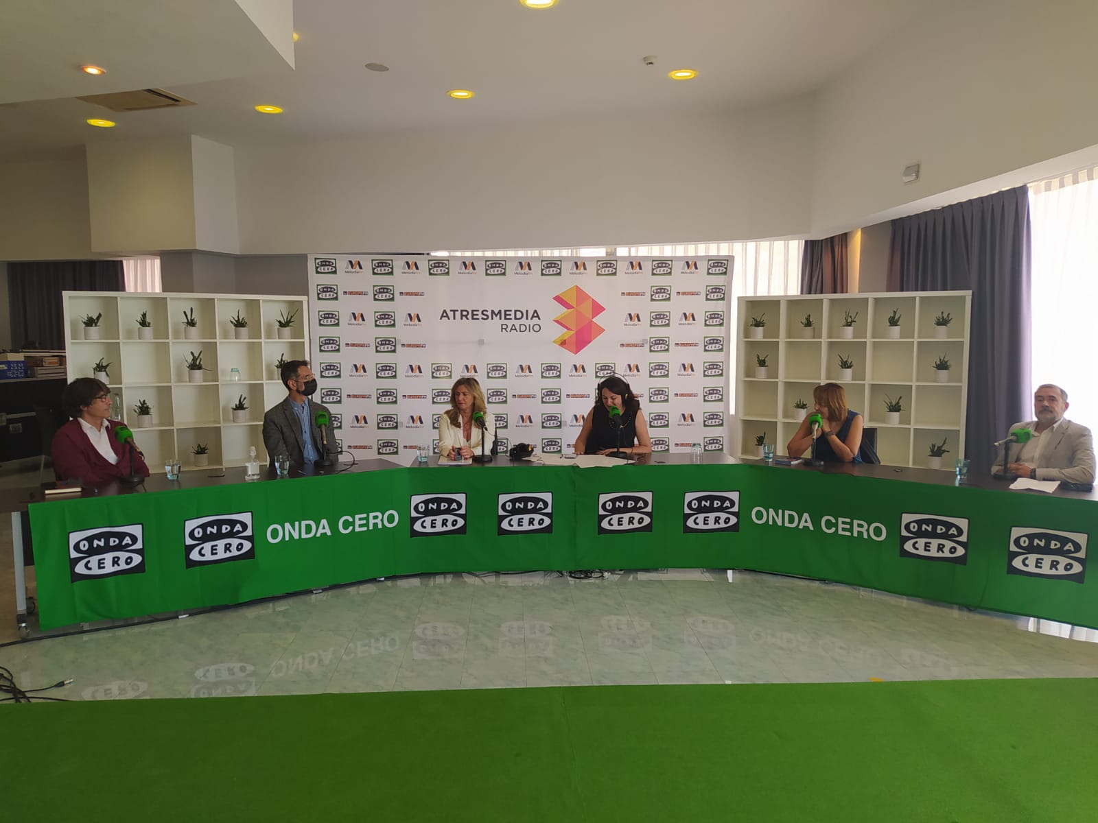 El ocio en Alicante confía en la evolución favorable de la pandemia para poder abrir locales que todavía están afectados por las retricciones El ocio en Alicante confía en la evolución favorable de la pandemia para poder abrir locales que todavía están afectados por las retricciones