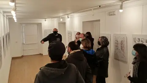 El artista Toño Velasco visitó hoy su muestra "Sinfinados" El artista Toño Velasco visitó hoy su muestra "Sinfinados"