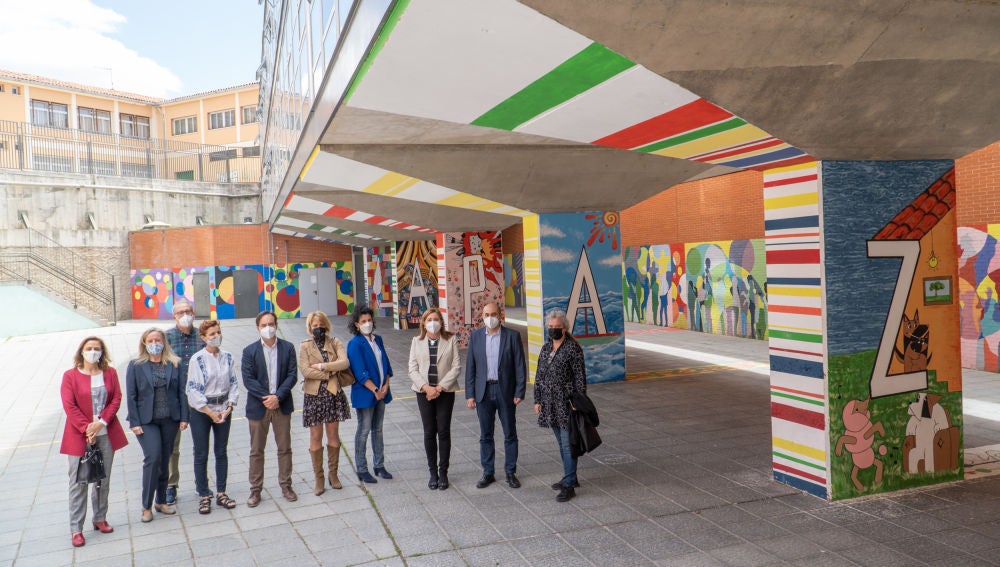 El patio del centro ha sufrido una gran transformación tras este proyecto 