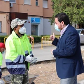 Pablo Camacho se interesa por los trabajadores del plan de empleo municipal Pablo Camacho se interesa por los trabajadores del plan de empleo municipal