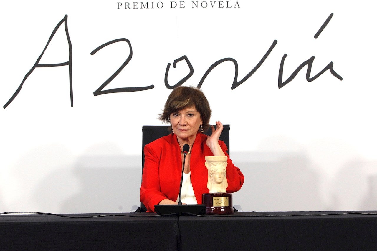 Ya está en todas las librerías 'El santuario de los elefantes' de Nativel Preciado Ya está en todas las librerías 'El santuario de los elefantes' de Nativel Preciado