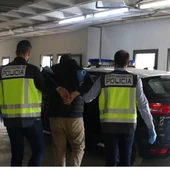 El presunto agresor golpeó en la cabeza y disparó una vez en cada pierna a la víctima dejándole abandonado en una zona rural para que falleciera El presunto agresor golpeó en la cabeza y disparó una vez en cada pierna a la víctima dejándole abandonado en una zona rural para que falleciera