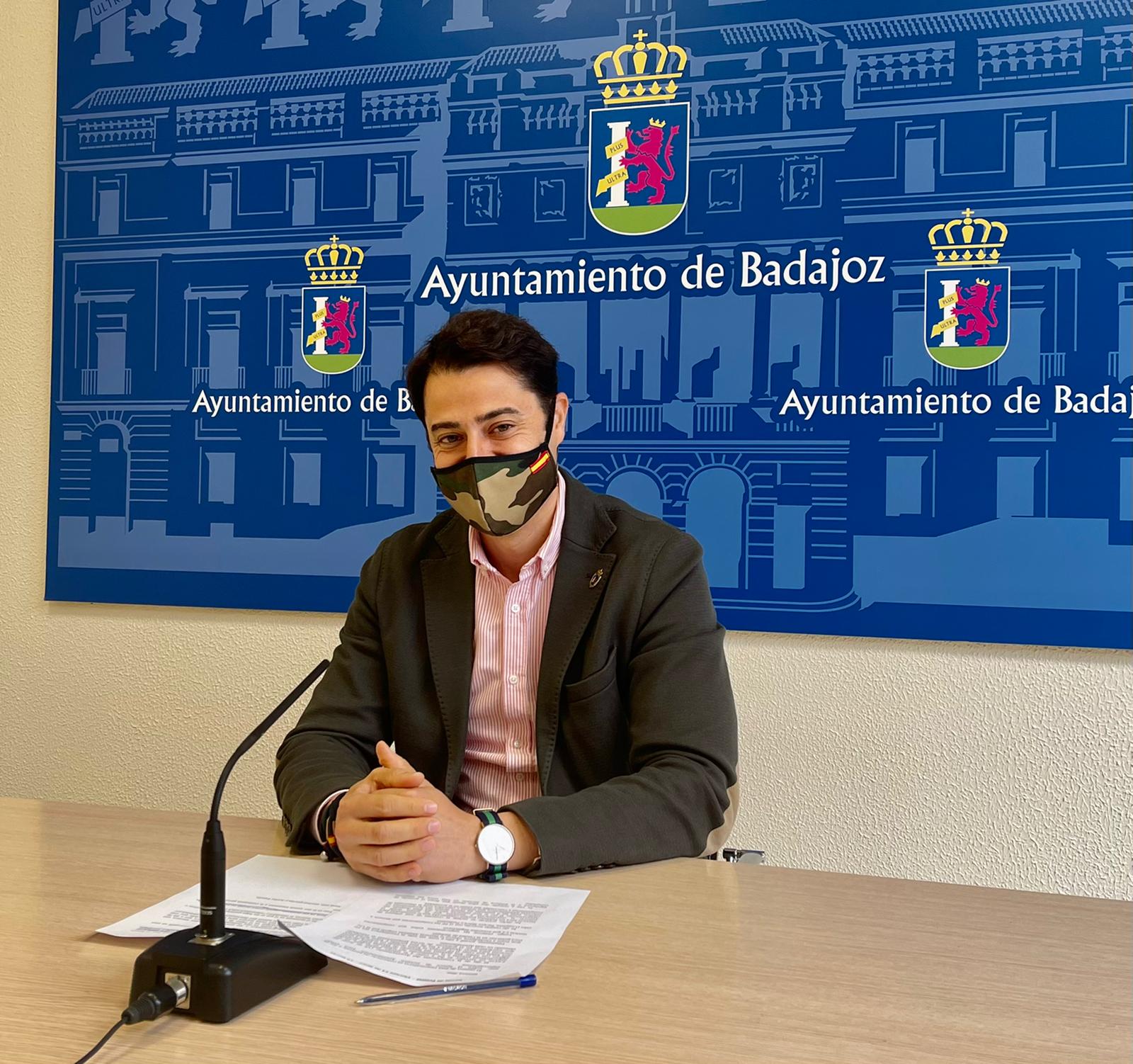 Alejandro Vélez no participará en el Pleno de relevo de Alcaldía hasta conocer los planes de Ignacio Gragera Alejandro Vélez no participará en el Pleno de relevo de Alcaldía hasta conocer los planes de Ignacio Gragera