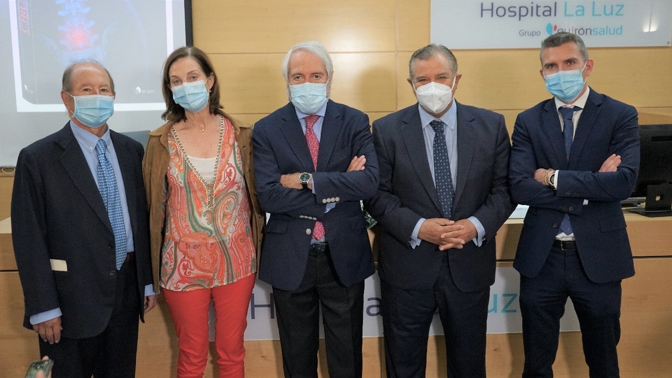 Nuevo libro sobre las controversias en la cirugía de la columna vertebral Nuevo libro sobre las controversias en la cirugía de la columna vertebral