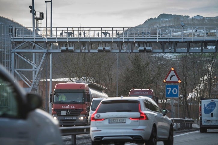 La Brújula de la Economía: La implantación del peaje por el uso de carreteras La Brújula de la Economía: La implantación del peaje por el uso de carreteras