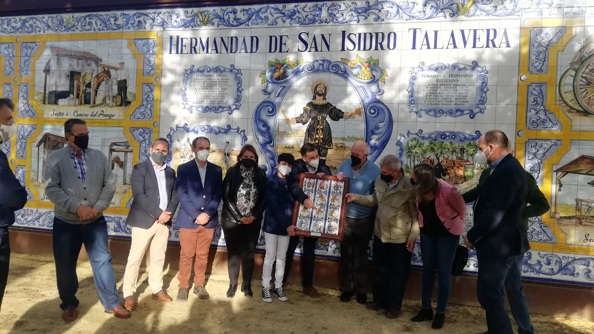Emotivo homenaje del grupo Garvín a la Hermandad de San Isidro
