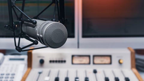 Micr&oacute;fono radio