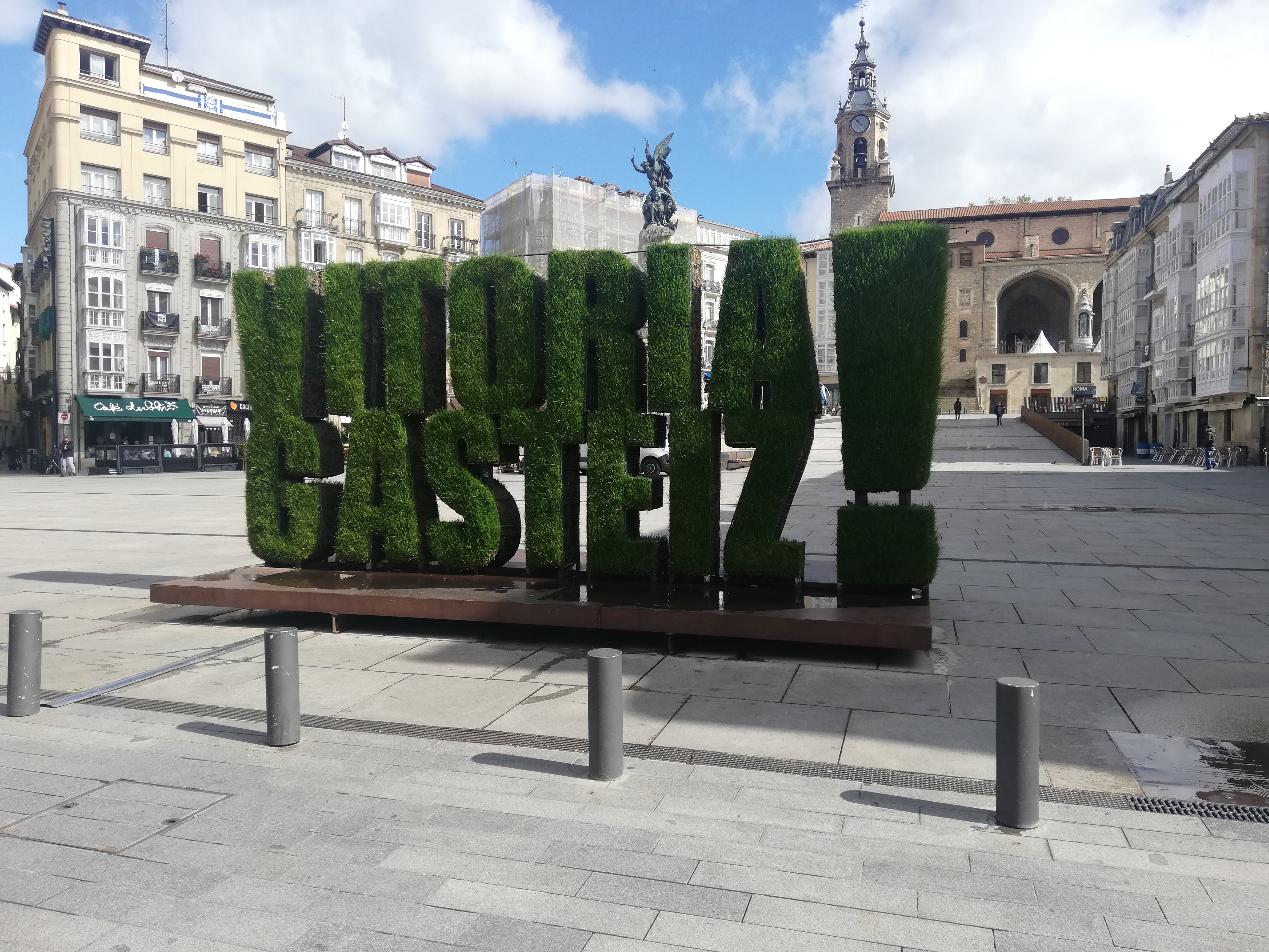 Ángel Lamelas: "En cinco minutos puedes mejorar la vida de tu barrio" Ángel Lamelas: "En cinco minutos puedes mejorar la vida de tu barrio"